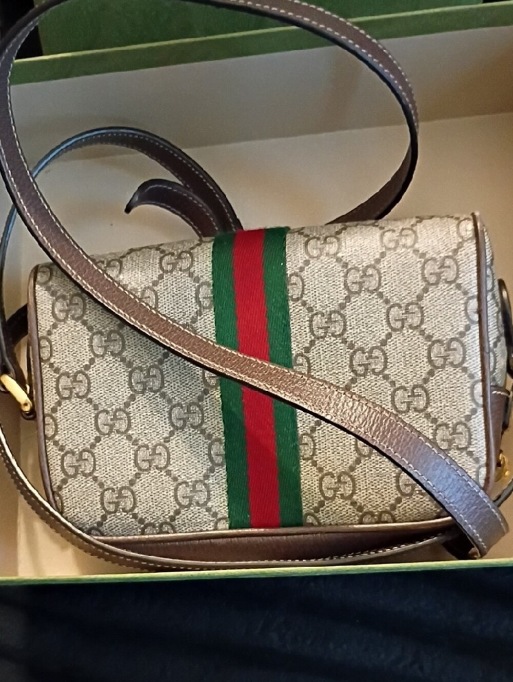 Gucci Beige/Brown Monogram Crossbody with Green-Red Web - Picture 4 of 11
